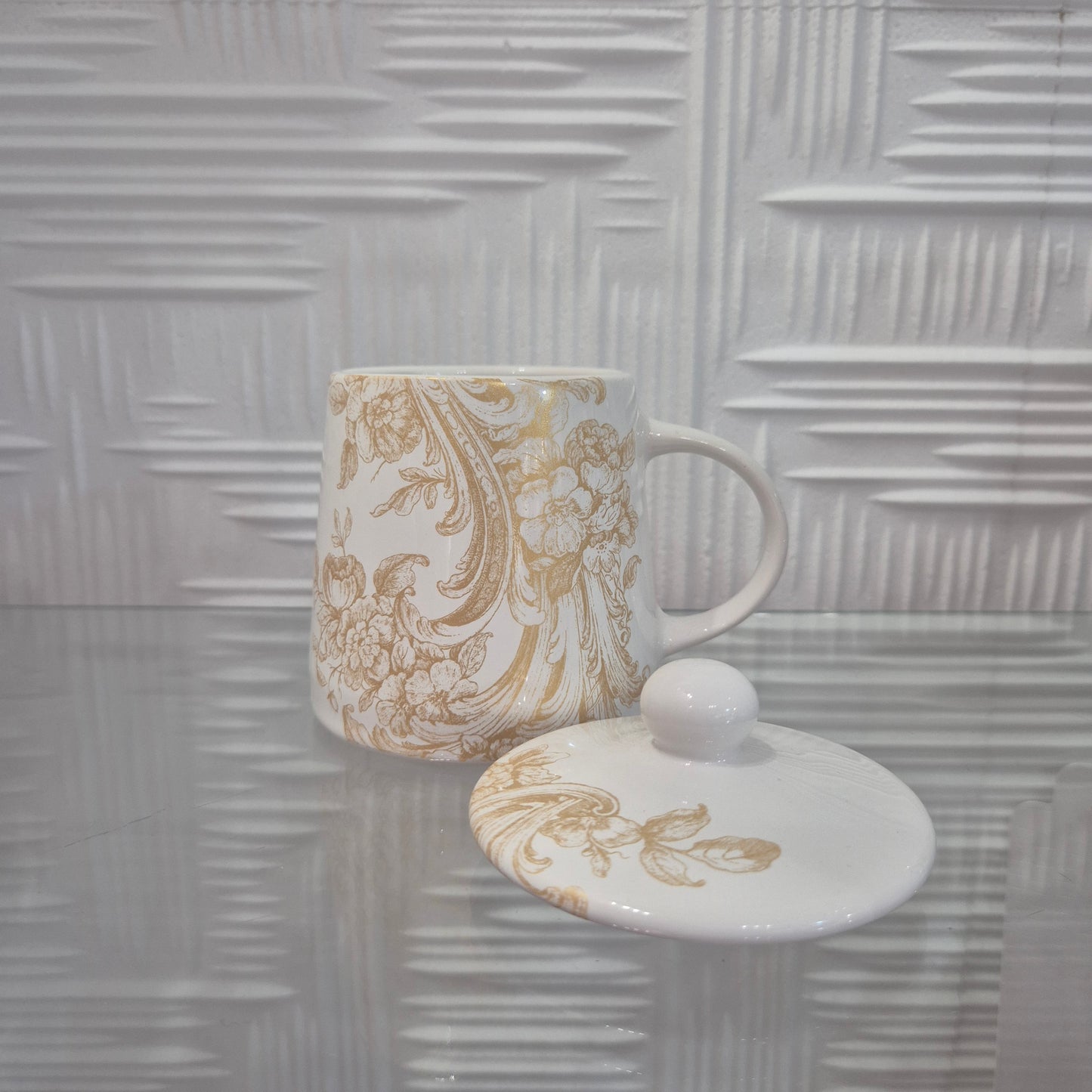 Tisaniera con coperchio