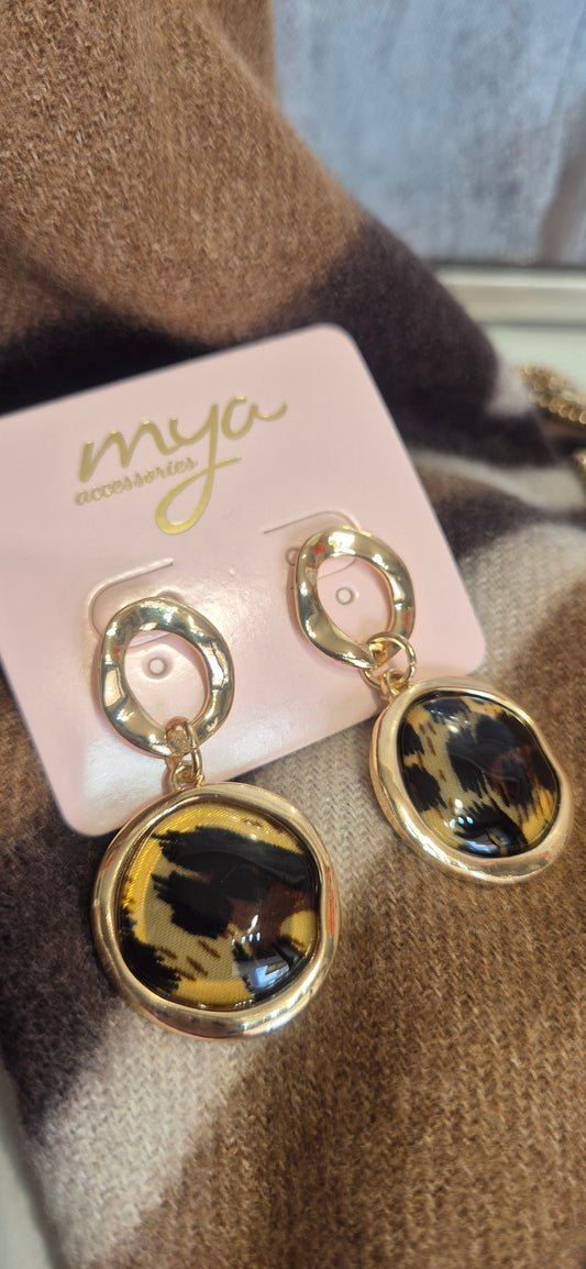 ORECCHINI PENDENTI IN METALLO CIRCOLARE CON PIETRA IN ACRILICO ANIMALIER GIALLA