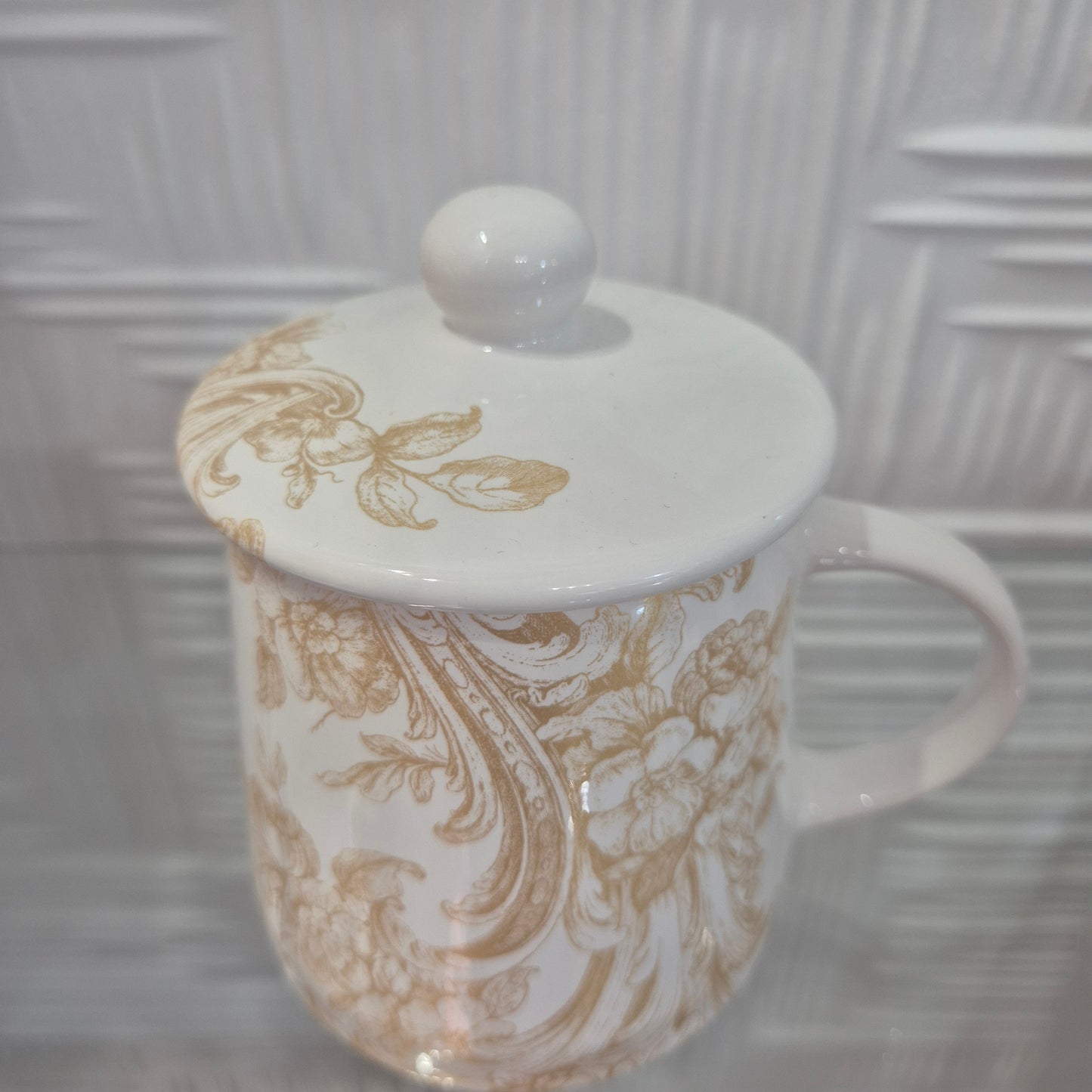 Tisaniera con coperchio